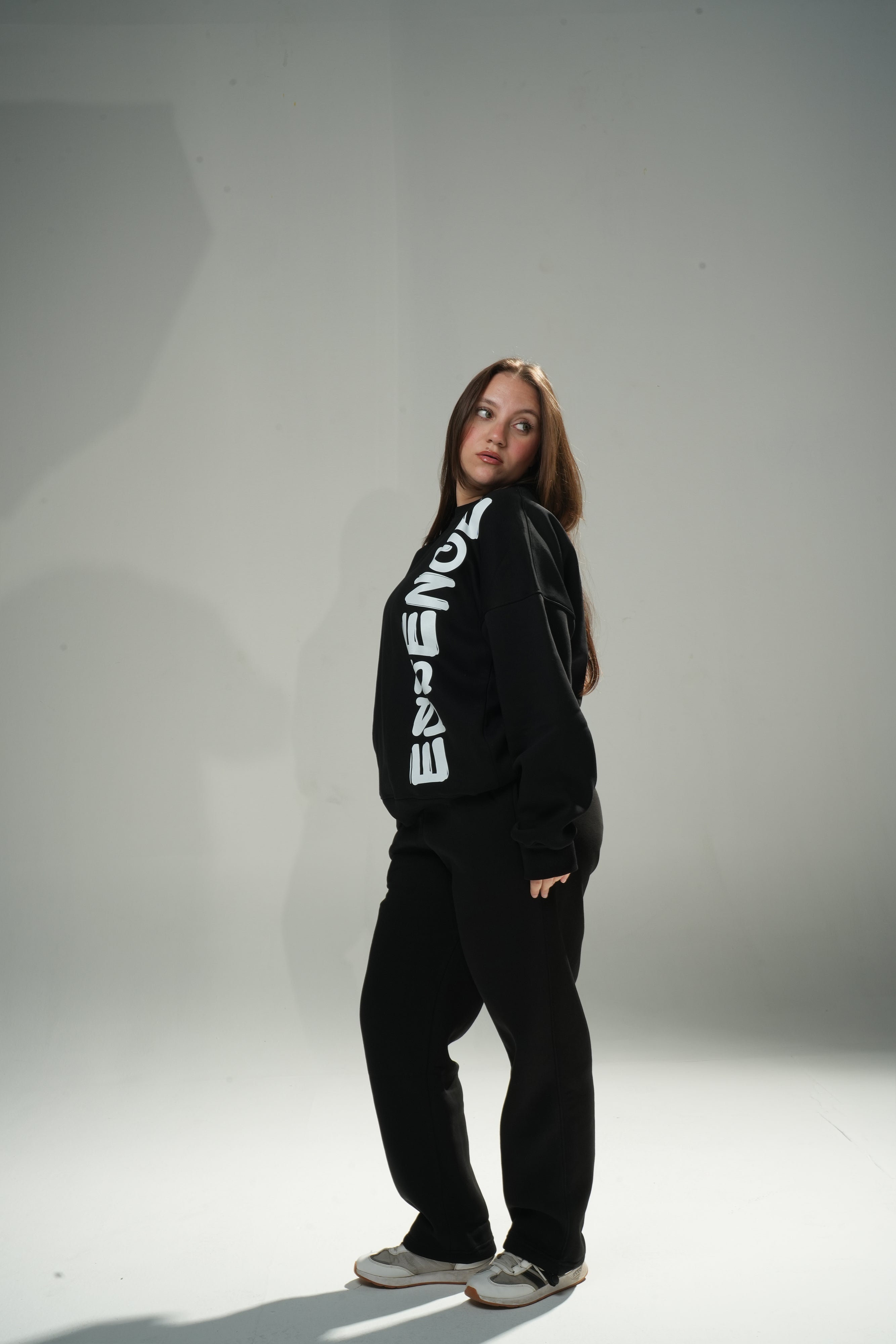 Black "Essence" Oversize Crew Neck Sweeter