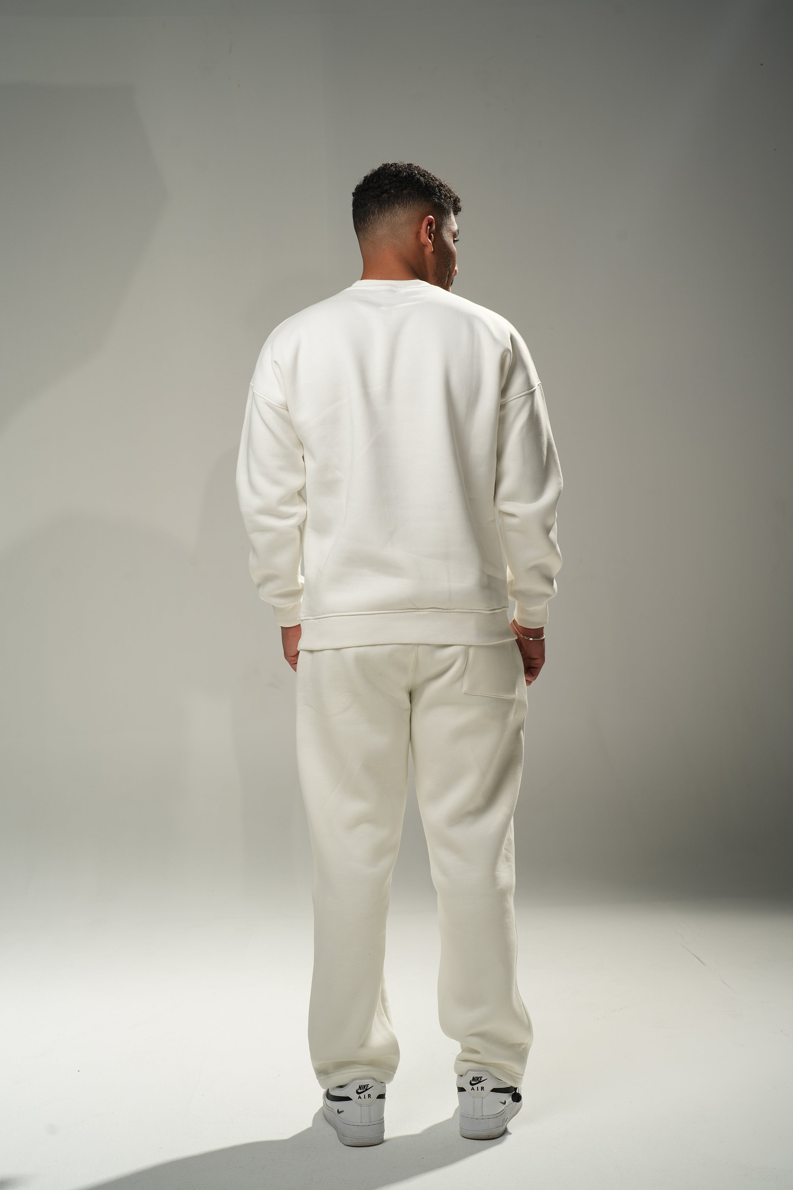 Off-White "Essence" Oversize Crew Neck Sweeter