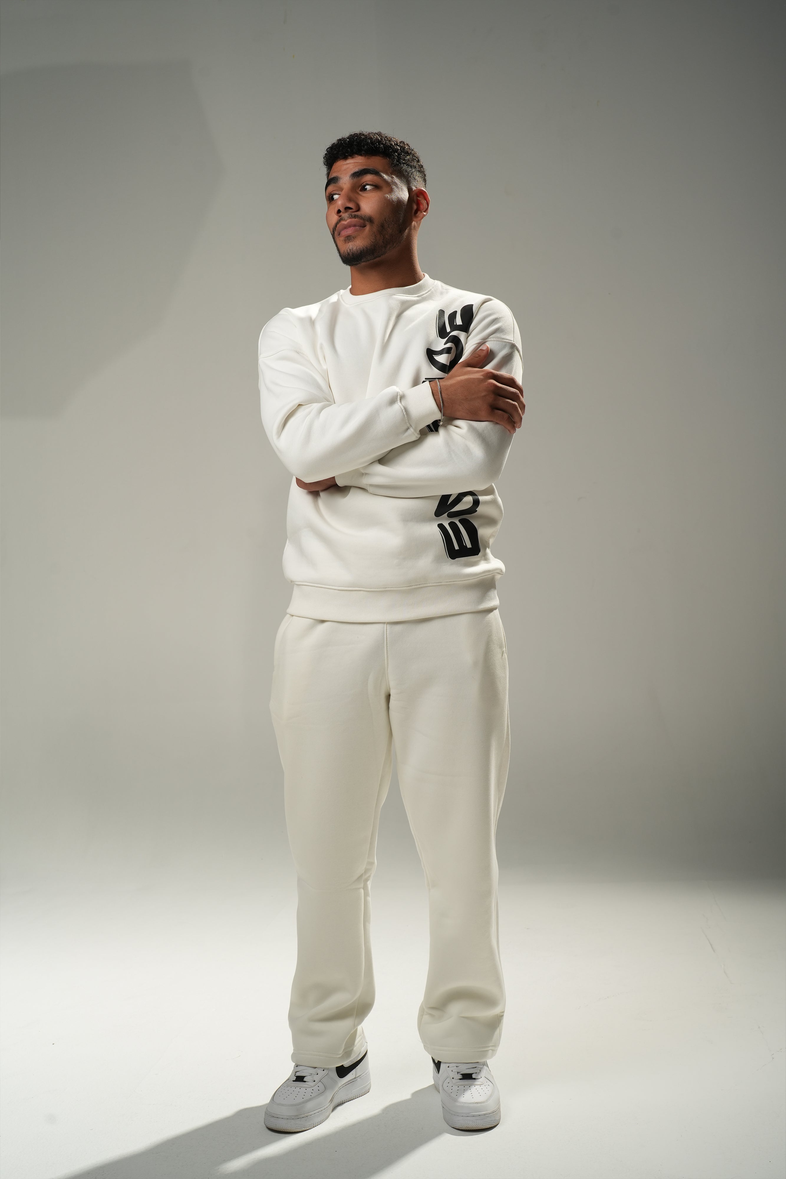 Off-White "Essence" Oversize Crew Neck Sweeter