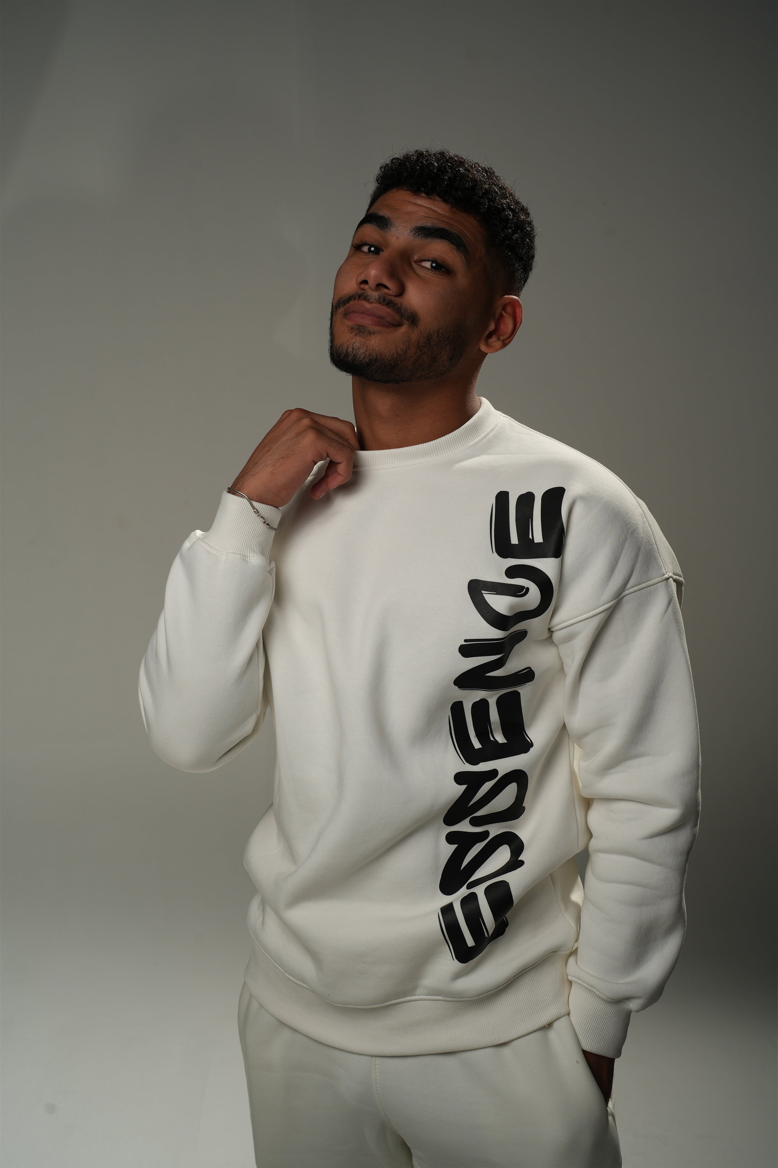 Off-White "Essence" Oversize Crew Neck Sweeter