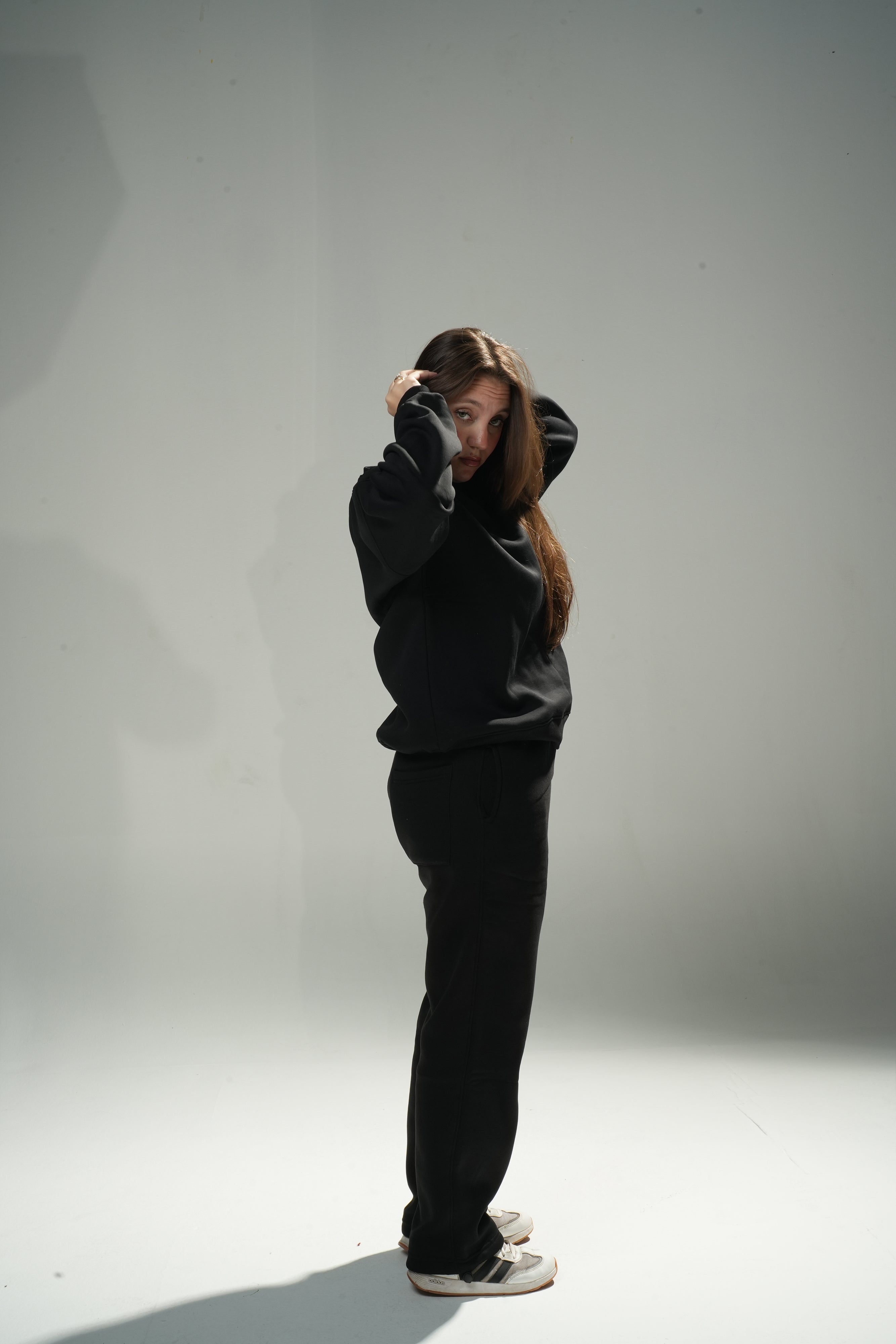 Black "Essence" Oversize Crew Neck Sweeter