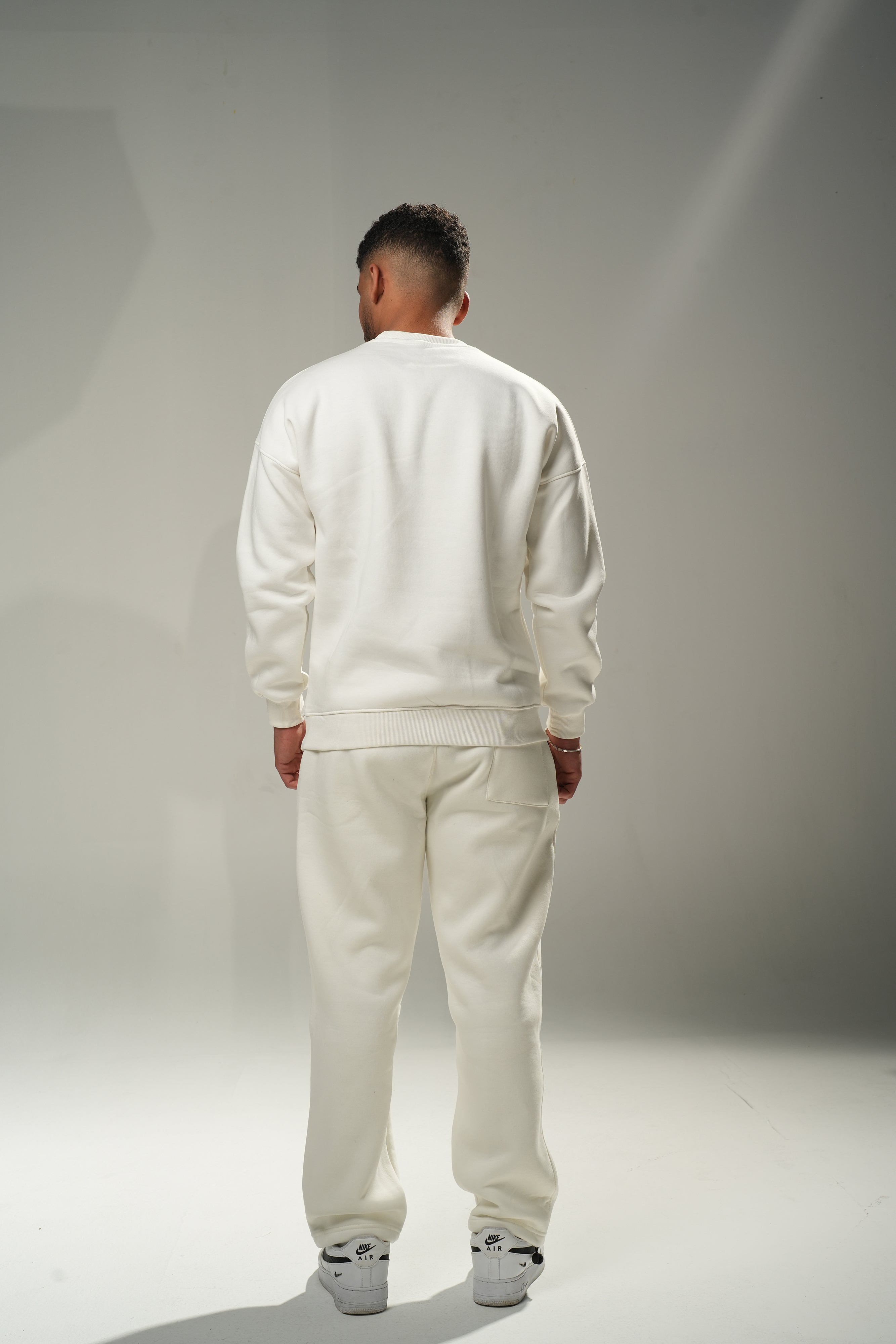 Oversize Off-White Crew Neck Basic Sweatshirt