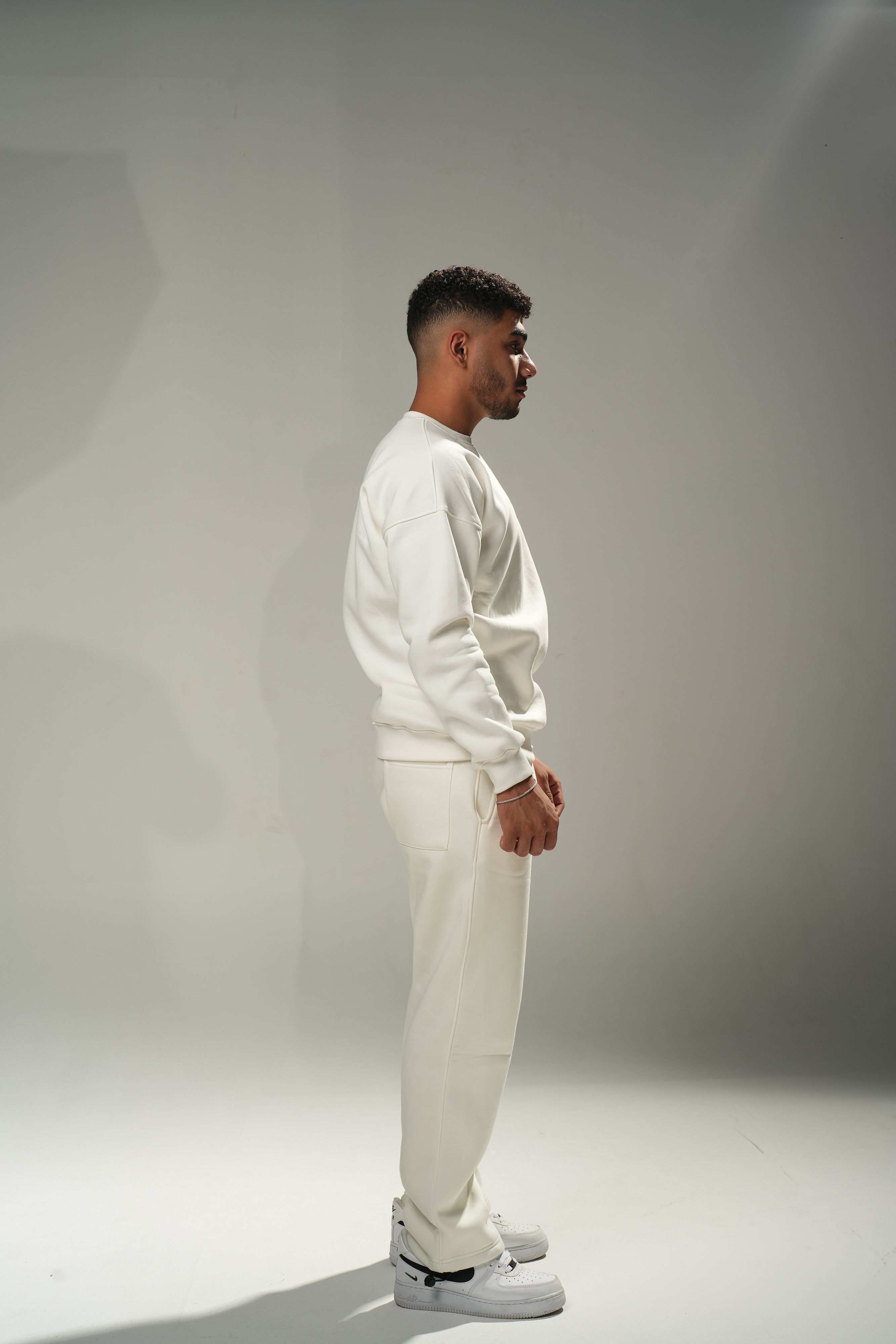 Oversize Off-White Crew Neck Basic Sweatshirt