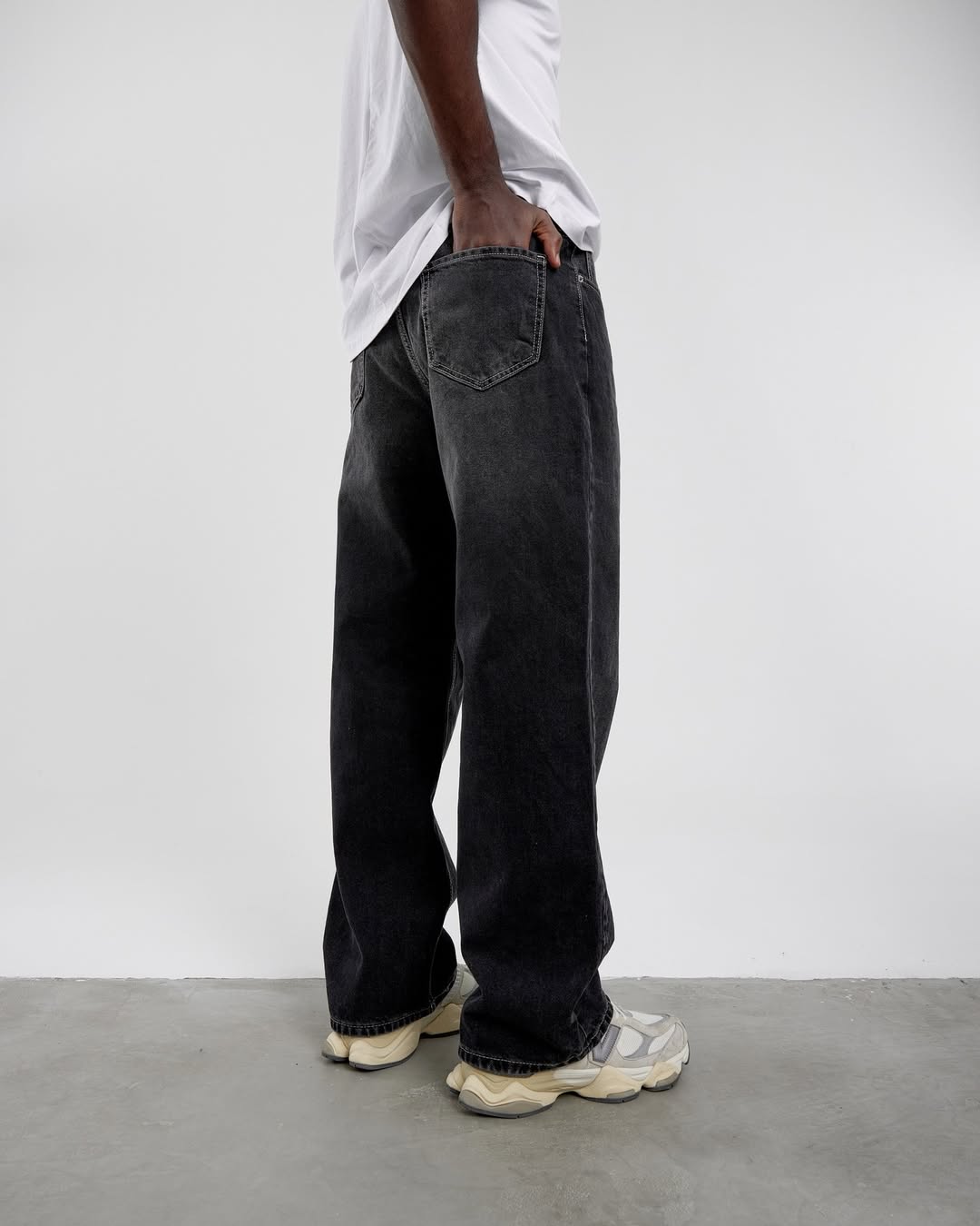 Black Wash Wide Leg Fit Jeans