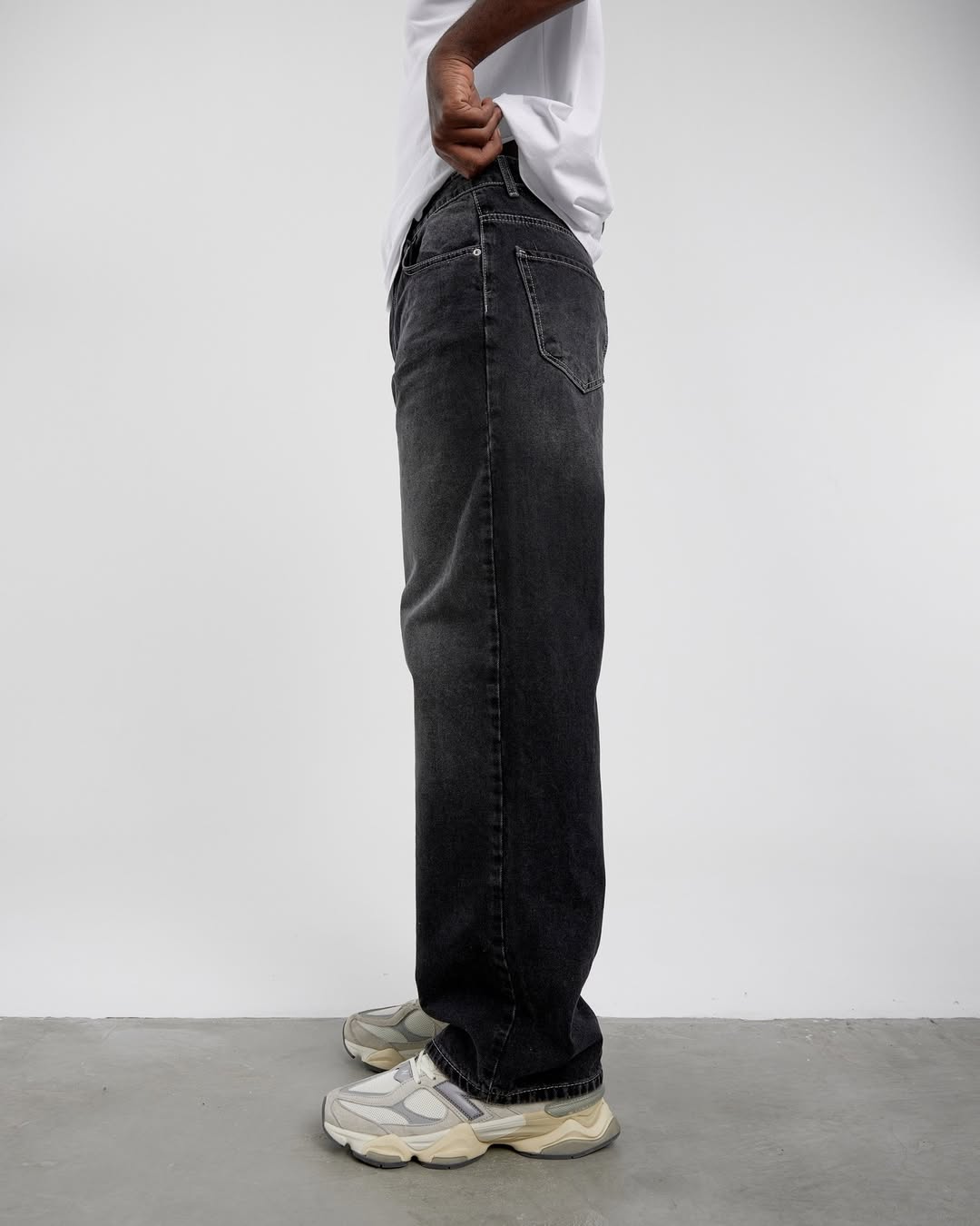 Black Wash Wide Leg Fit Jeans