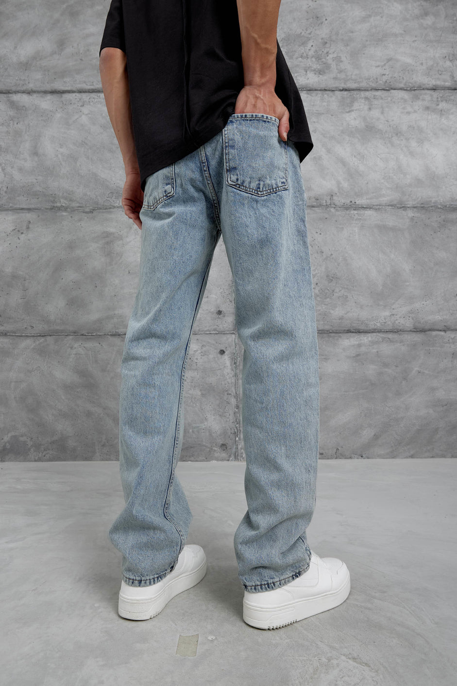Light Blue Wash Relaxed Fit Jeans
